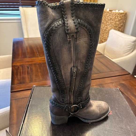 Freebird Clover Boots - Picture 2 of 4